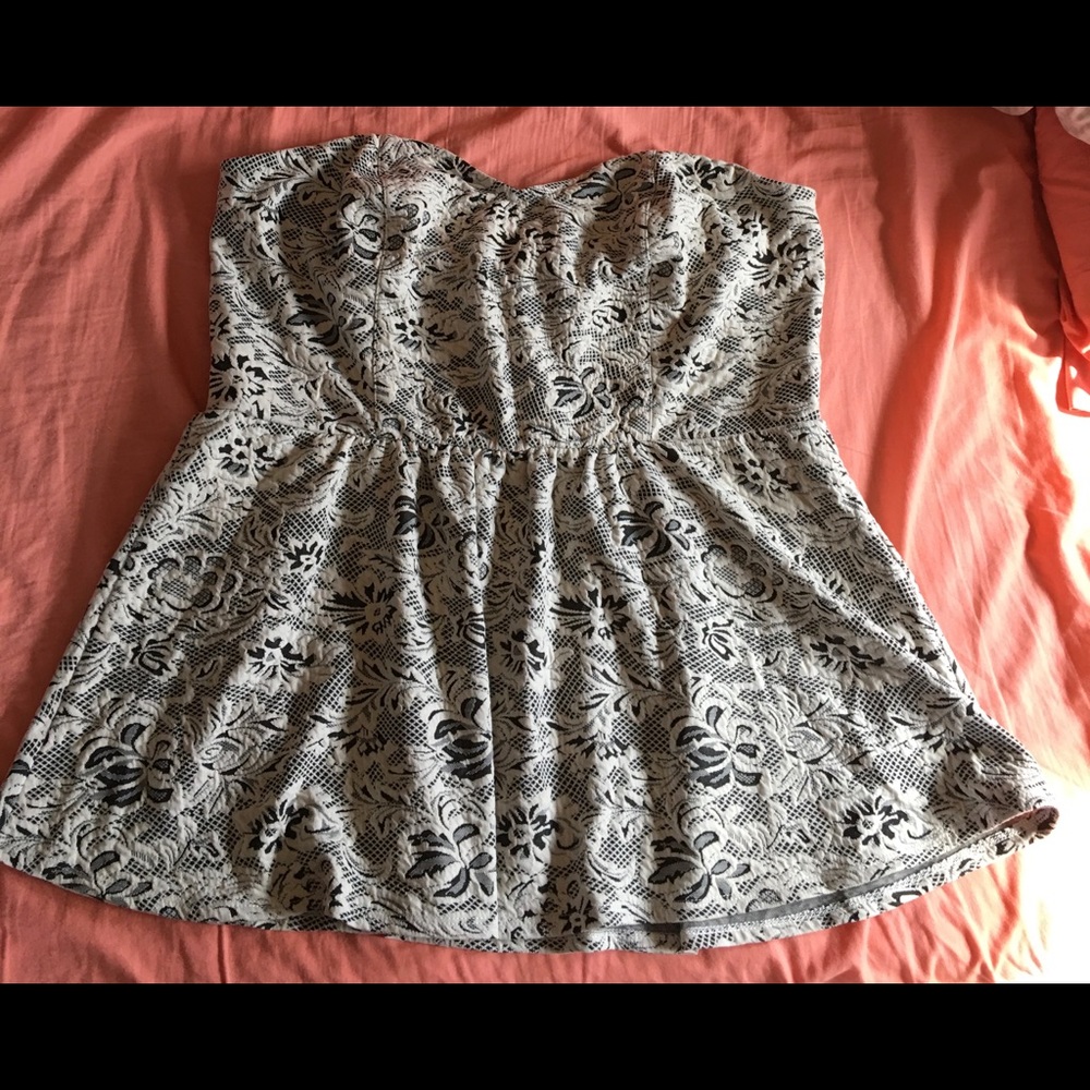 NWT Maurices Strapless Top. Sz 2x.